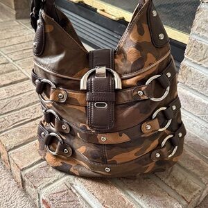 B. Makowsli camo leather shoulder bag